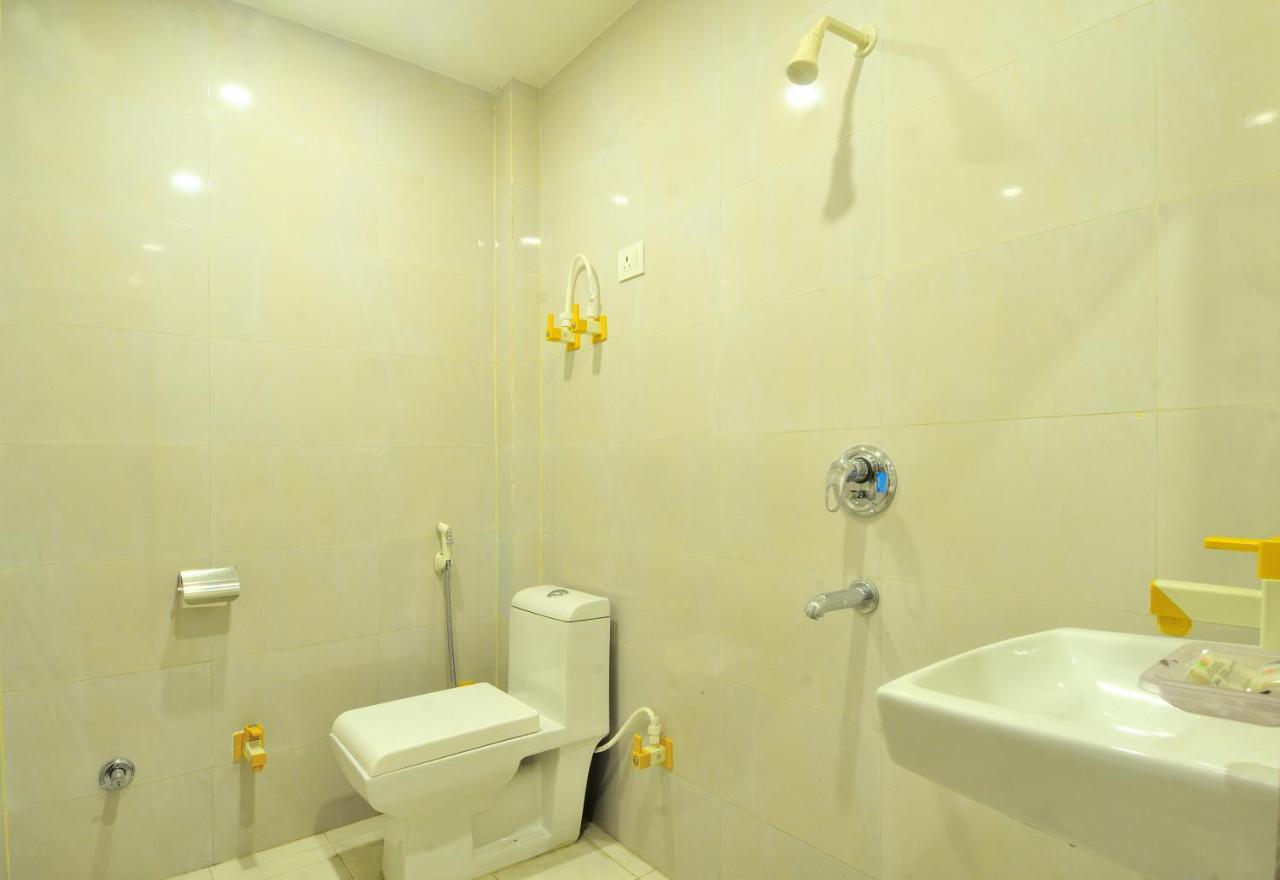 Hotel Noida Delight Экстерьер фото