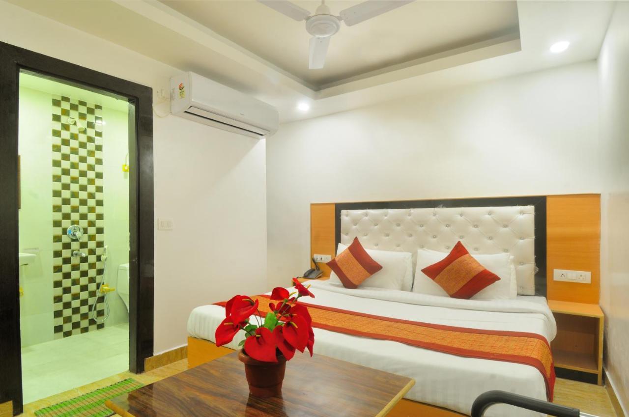 Hotel Noida Delight Экстерьер фото